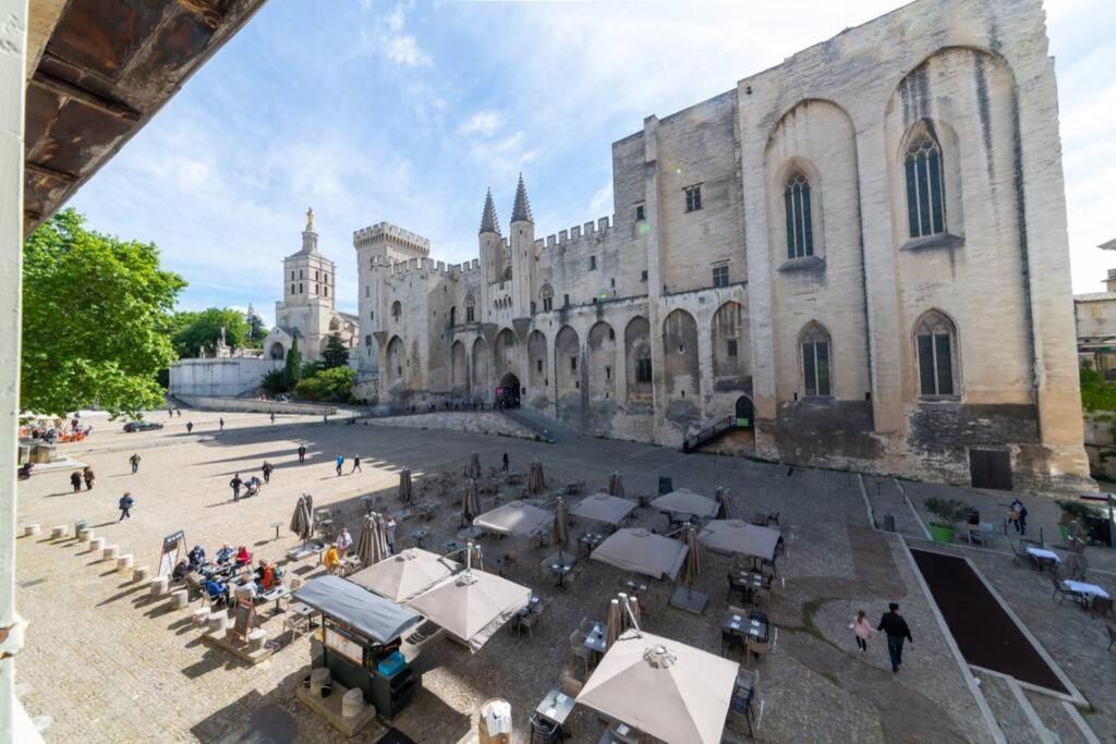 Appartamento Bien D'Exception En Face Du Palais Des Papes Avignone Esterno foto